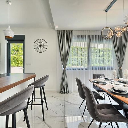 Villa Celestial Near Split Podstrana Luaran gambar