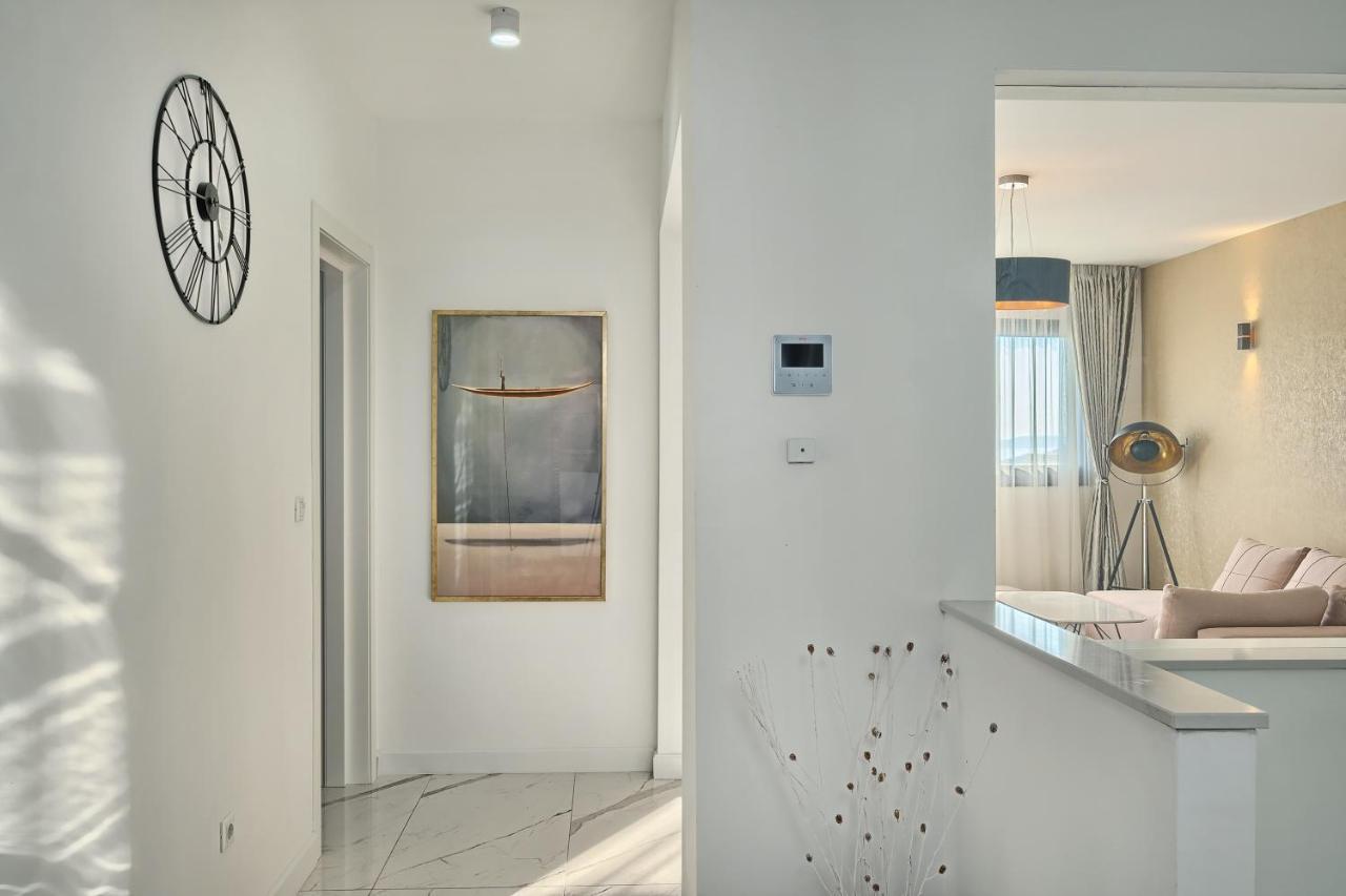Villa Celestial Near Split Podstrana Luaran gambar