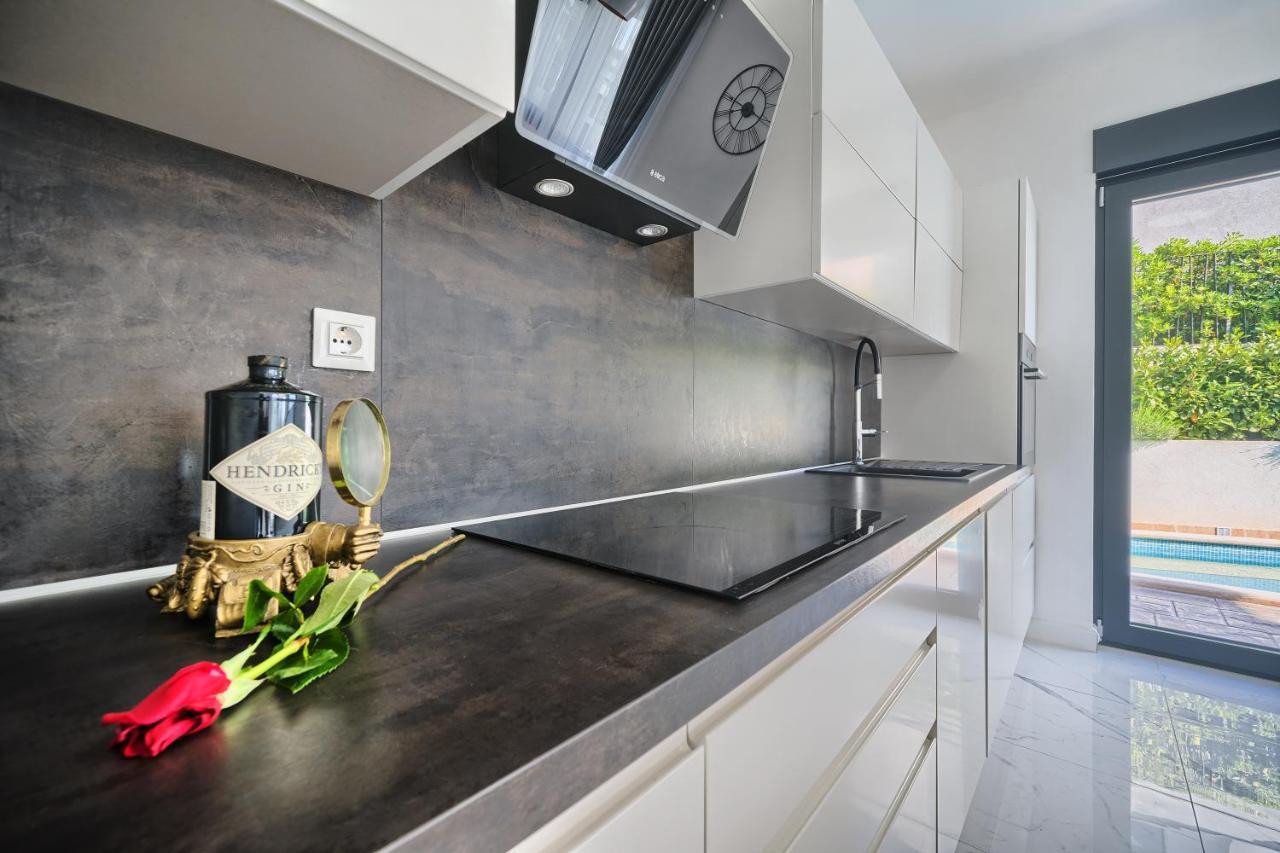 Villa Celestial Near Split Podstrana Luaran gambar
