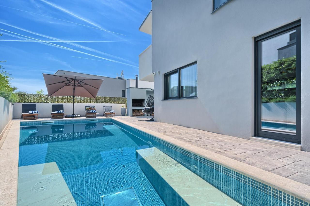 Villa Celestial Near Split Podstrana Luaran gambar